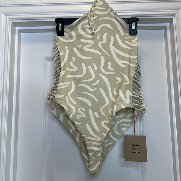 Stone Fox Fella One Piece Swimsuit -‎ Aloe Lines Swirl Print - Picture 2 of 12